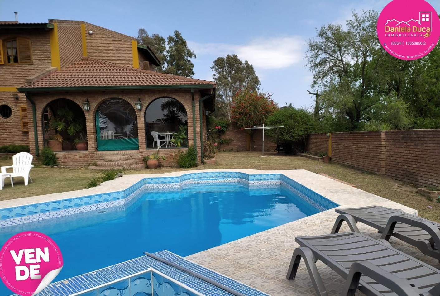 EN VENTA  CASA DE CATEGORIA EN CARLOS PAZ- LA CUESTA