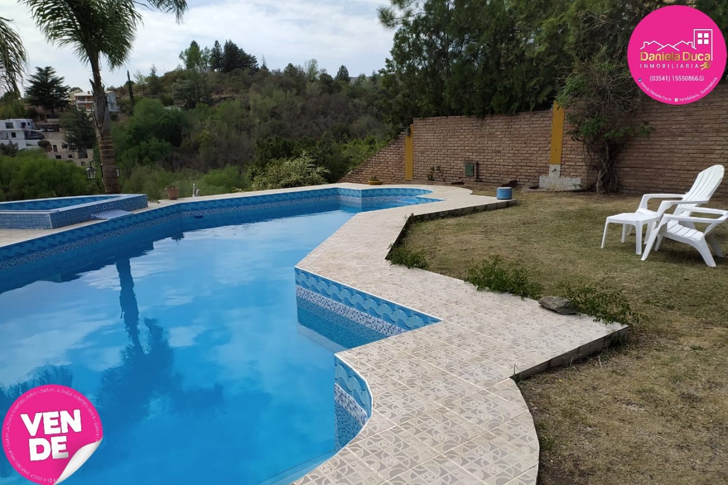 EN VENTA  CASA DE CATEGORIA EN CARLOS PAZ- LA CUESTA