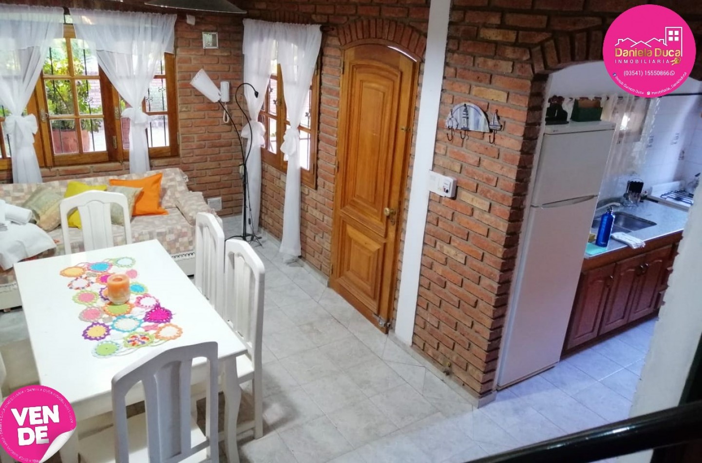 EN VENTA  CASA DE CATEGORIA EN CARLOS PAZ- LA CUESTA