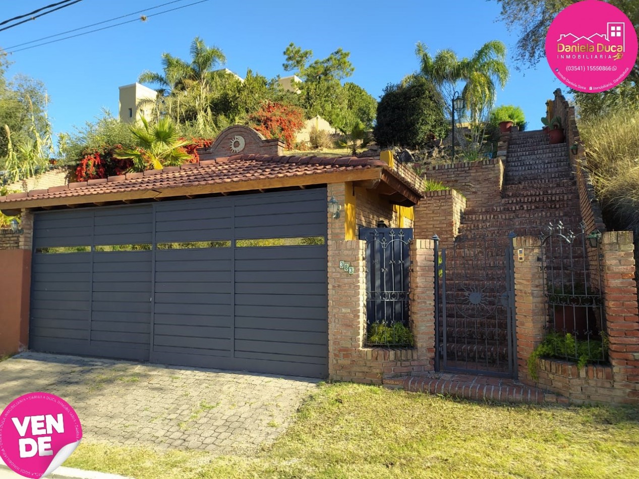 EN VENTA  CASA DE CATEGORIA EN CARLOS PAZ- LA CUESTA