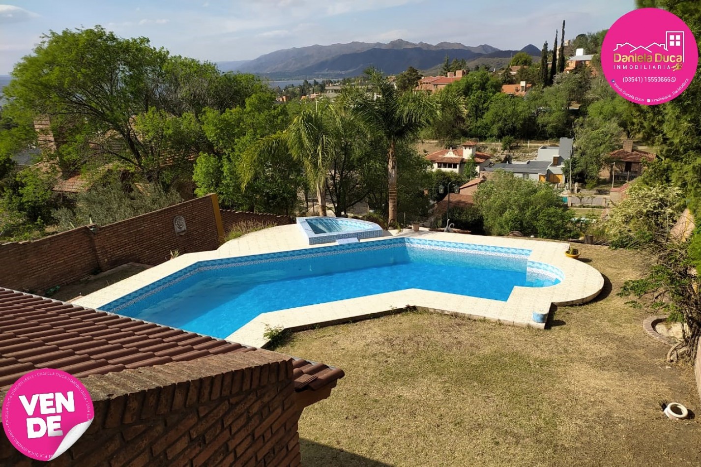 EN VENTA  CASA DE CATEGORIA EN CARLOS PAZ- LA CUESTA