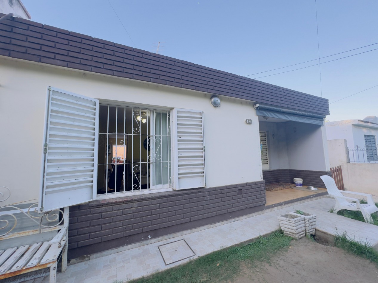 CASA VENTA FRENTE AL RIO EN CALERA