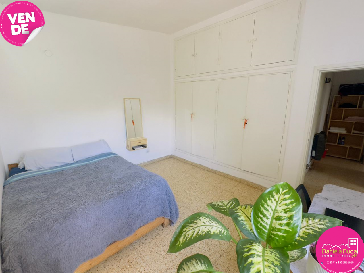 CASA MAS DOS DEPARTAMENTOS EN VENTA CARLOS PAZ