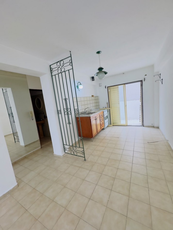 ALQUILO HERMOSO DEPARTAMENTO ANUAL