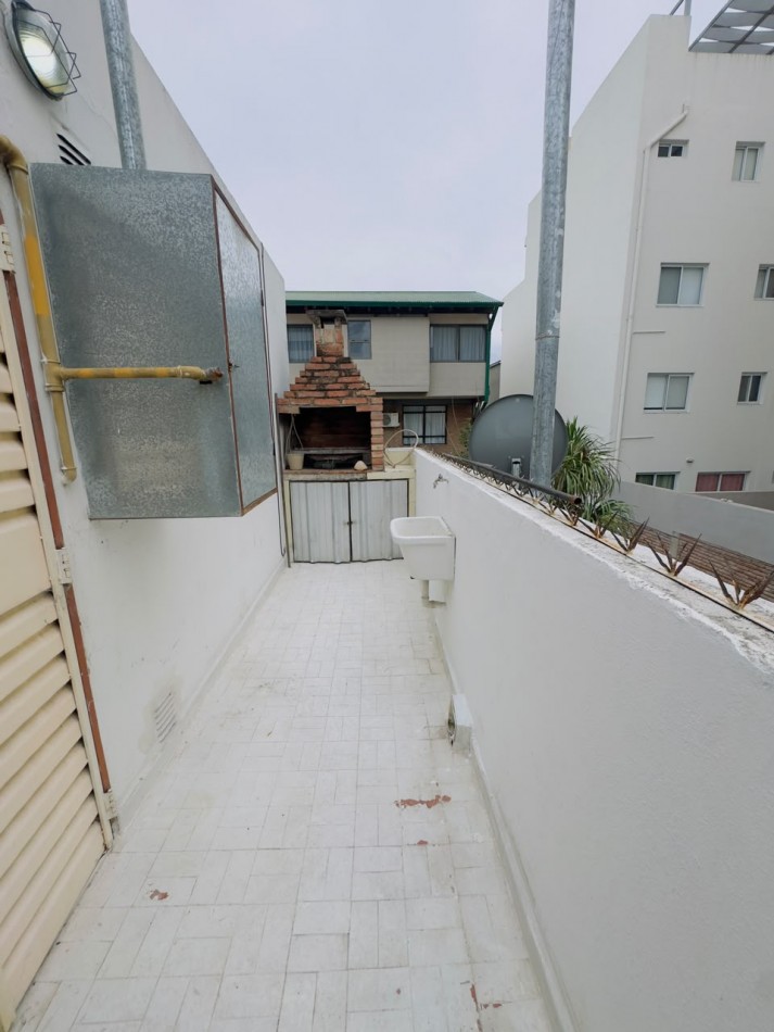 ALQUILO HERMOSO DEPARTAMENTO ANUAL