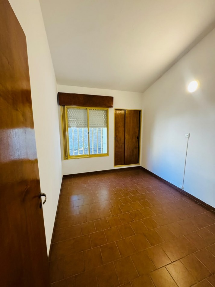 ALQUILER ANUAL CASA 2 HABITACIONES