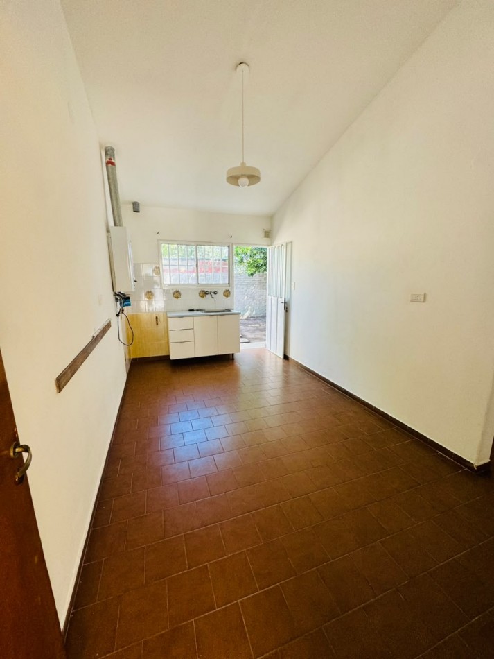 ALQUILER ANUAL CASA 2 HABITACIONES