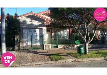 HERMOSA CASA EN VENTA A METROS DE LA PLAYA DE MIRAMAR